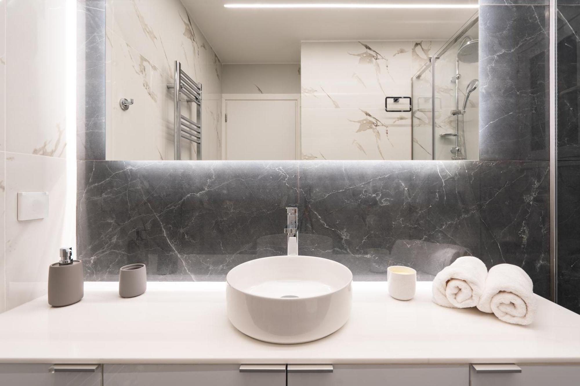 Exclusive And Deluxe Apartment In Athens City Ngoại thất bức ảnh